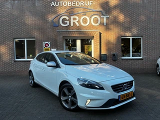Volvo V40 2.0 T3 153PK! R-DESIGN / 2
