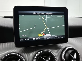 Mercedes-Benz GLA-klasse 180 Business Solution AMG | Trekhaak | CarPlay | Camera | Navigatie | Cruise Control / 24