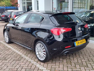 Alfa Romeo Giulietta 1.4 T SPORTIVA AUTOMAAT  Cruise Control | Clima | Parkeersensoren / 4