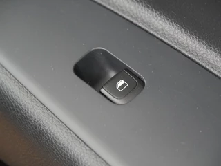 Kia Stonic 1.0 T-GDi MHEV DynamicPlusLine  - Stoel/Stuurverwarming - Lichtmetalen Velgen - Navigatie - LED Koplampen - Cruise Control - Fabrieksgarantie Tot 2031 / 38
