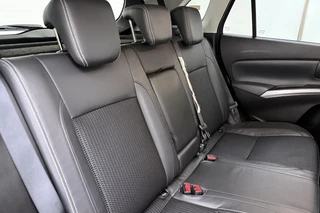 Suzuki S-Cross 1.4 Boosterjet Style Smart Hybrid 110pk | Navigatie | Climate Control | Cruise Control Adaptief | Camera | Trekhaak | Luxe bekleding | Stoelverwarming / 17