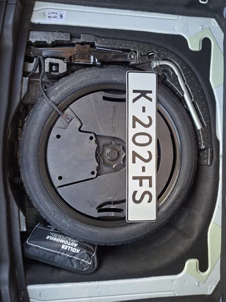 Škoda Karoq 1.5 TSI ACT Style Pano 360° Carplay Trekhaak Business Sportline / 50