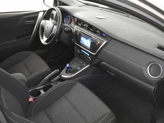 Toyota Auris 1.8 Hybrid Comfort | Navigatie | Trekhaak | Climatronic / 4