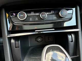 Opel Grandland X 130 PK 8-Traps Automaat | Climate control | Panorama dak | Winterpakket | Navigatie | Parkpilot | LM-Velgen | Trekhaak | AGR | Xenon verlichting / 10