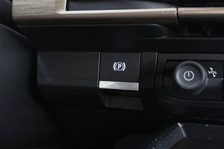 Lancia Ypsilon 1.2 Turbo Hybrid LX / 32