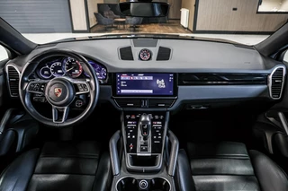Porsche Cayenne Coupé 3.0 E-Hybrid|ACC|GTS-stoel|Chrono|Pano / 2