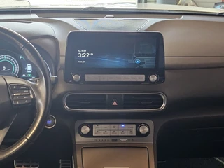 Hyundai Kona EV Fashion 64 kWh | Geen import | Navi | Cruise | SOH 98 % / 13