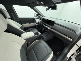 Kia EV3 GT-Line Business Edition 81.4 kWh  Navigatie - Achteruitrijcamera - Apple & Android Carplay - Nieuw uit voorraad leverbaar / 40