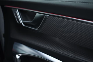 Audi RS6 Avant 4.0 TFSI quattro  Nardo Ceramic Pano Trekh Sportuitl HUD ACC Dynamic+ 4WS / 78