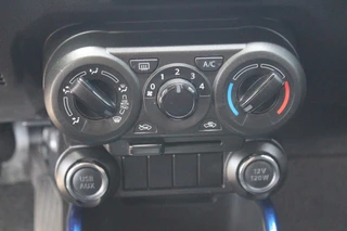 Suzuki Ignis 1.2 Smart Hybrid Select / 11