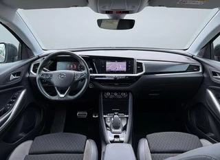 Opel Grandland 1.6 Turbo Plug-In Hybrid GS / 2