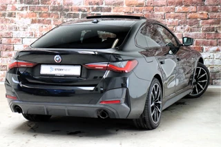 BMW 4 Serie Gran Coupé 420i High Executive M Sport Pakket Automaat  / Live Cockpit Professional / Schuif-/kanteldak / Leder / DAB / Stoelverwarming / 19 Inch / Shadow Line / Active Cruise Control / LED / M Sportremsysteem / Achteruitrijcamera / Extra Getint Glas / 5