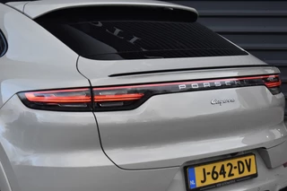 Porsche Cayenne Coupé 3.0 E-Hybrid Lightweight  | ACC | 22'' GT Design | Matrix PDLS+ | Carbon Dak | Luchtvering | 360 Camera | / 40