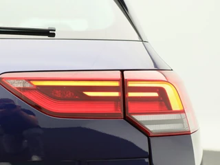 Volkswagen Golf Variant 1.0 TSi 110 Pk Life | Adaptive Cruise | Climatronic | Navigatie | CarPlay | 16 Inch | 73.847 Km !! / 11