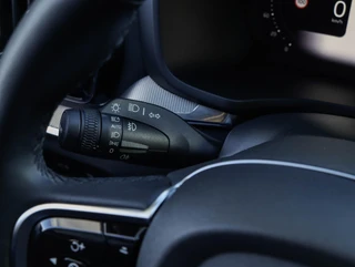 Volvo V60 T6 Plug-in Hybrid 350PK AWD Plus Dark / 21
