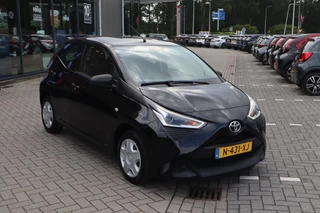 Toyota Aygo FUN 5-DEURS AIRCO NL-AUTO EL-RAMEN BLUETOOTH DEALER-ONDERHOUDEN / 9