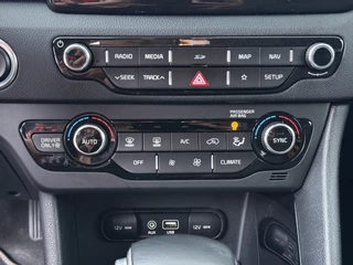 Kia Niro 1.6 GDi Hybrid Style Edition  - Adaptief Cruise Control - Climate Control - Navigatie - Apple/Android Carplay - Virena Zekerheidspakket €895 / 31