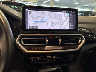 BMW X3 XDrive30e Business Edition Plus / leer / head up / camera / trekhaak / orig ned / 18