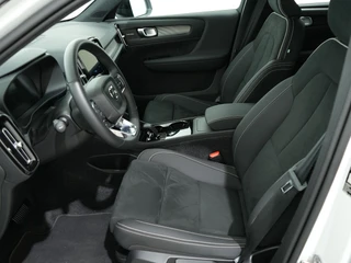 Volvo EX40 SINGLE MOTOR PLUS BLACK EDITION 70 KWH 100% SOH  | Trekhaak | Harman Kardon | Warmtepomp / 29