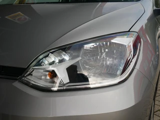 Volkswagen Up! 1.0 BMT high up! 85PK Cruise| BT| Camera| NL Auto / 7