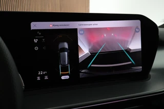 Audi Q3 1.5 272pk e-hybrid S edition Trekhaak Camera Keyless Panoramadak Stoelverwarming Virtual Cockpit Navigatie 2x S-Line / 6