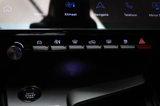 Peugeot e-408 GT 58 kWh | NIEUW | PANORAMADAK | STUURVERWARMING | MASSAGE | DAB | APPLE | 360 CAMERA / 44