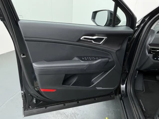 Kia Sportage 1.6 T-GDi Hybrid DynamicPlusLine  €5.000,- voordeel - Schuif-/Kanteldak - Apple Carplay/Android Auto - Stoel-/Stuurverwarming - Privacy Glass 7 Jaar of 150.000km Fabrieksgarantie / 22