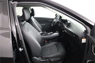 Kia EV6 Light Edition 63 kWh - SOH 99,7%  - Navigatie - Adaptive Cruise Control - Stoel/Stuur verwarming - Apple Carplay/Android Auto - Fabrieksgarantie tot 02-2032 / 34