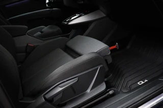 Audi Q4 e-tron 35 Advanced edition 55 kWh | CLIMA | STOELVERWARMING | DAB | APPLE | 20" / 13