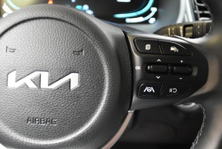 KIA Stonic 1.0 T-GDi MHEV 100pk DCT7 DynamicPlusLine / 18