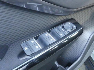 Suzuki e VITARA Select 61 kWh € 4.300,- DEMO VOORDEEL. / 14