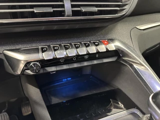 Peugeot 3008 1.2 PureTech Blue Lease Premium CARPLAY NAVI CAMERA CRUISE LM ECC. / 38
