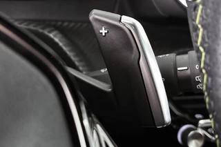 Peugeot 208 1.2 Hybrid 145 e-DCS6 GT Navigatie Adaptieve Cruise Control Achteruitrijcamera / 34