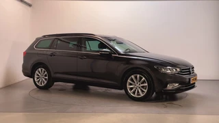 Volkswagen Passat Variant 1.5 TSI 150pk DSG Business Stoelverwarming Virtual Cockpit Navigatie DAB+ / 2