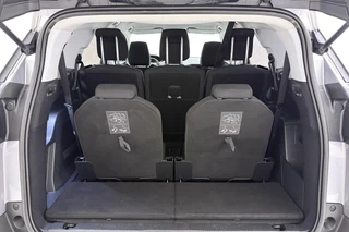 Peugeot 5008 1.2 PureTech Blue Lease Executive | 7 persoons | Cruise control | Climate control | Navigatie full map | Lichtmetaal 17" / 11