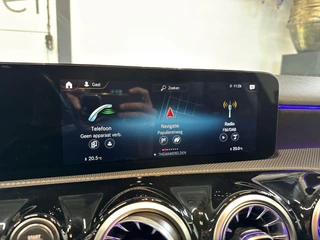 Mercedes-Benz A-klasse 200 Business Solution AMG | CAMERA | STOELVERW. | SFEERVERLICHTING / 34