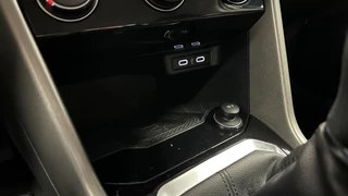 Volkswagen T-Roc 1.0 TSI Style Business CARPLAY NAVI ADAPTIEF CRUISE. / 47