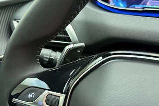 Peugeot 3008 1.6 HYbrid 180 Allure Pack Business | 19 inch | Automaat | Achteruitrijcamera | Navigatiesysteem | Apple carplay | Electronic climate control / 21