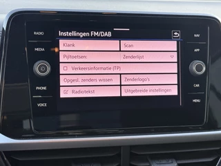 Volkswagen T-Roc 1.0 TSI Life  | LED | Apple Carplay | Adapt. Cruise | DAB+ | PDC v+a incl. Camera / 37