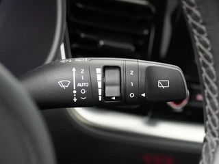 Kia Stonic 1.0 T-GDi MHEV DynamicPlusLine  - Stoel/Stuurverwarming - Lichtmetalen Velgen - Navigatie - LED Koplampen - Cruise Control - Fabrieksgarantie Tot 2031 / 19