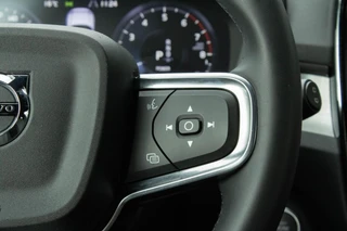 Volvo XC40 1.5 T4 PHEV Plus Dark|Stoel+Stuurverwarming|Camera|Memory| / 24