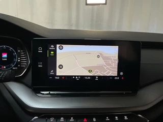 Skoda Octavia Combi 1.0 e-TSI DSG Business Edition Parkeersensoren Navigatie App-Connect DAB+ / 12