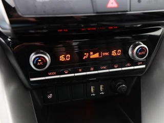 Mitsubishi Eclipse Cross 2.4 PHEV Prestige | Stoelverwarming | Camera | Panoramadak | Climatronic | Navigatie | CarPlay | 19 inch | 86.363 Km !! / 32