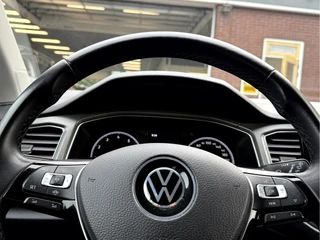 Volkswagen T-Roc 1.0 TSI Style  Camera, App Connect, Elek.Achterklep, Trekhaak / 16