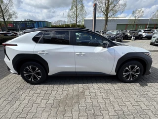Toyota bZ4X DYNAMIC 71KWH BI-TONE PANO-DAK STOEL/STUURVERW BLIND-SPOT 360° CAMERA EL-ACHTERKLEP WARMTEPOMP / 5