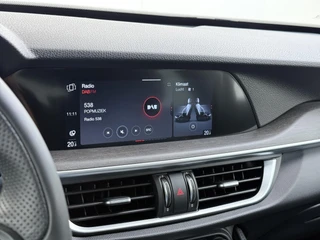 Alfa Romeo Stelvio 2.2 JTD AWD Veloce Automaat | VAN: € 34.900- VOOR: € 32.877,- UW HERFSTVOORDEEL: € 2.023,- | CAMERA| STOEL + STUURVERWARMING + MEMORY| KEY LESS ENTRY | LEDER | ADAPT. CRUISE CONTROL | 12 MND BOVAG GARANTIE / 35