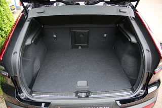 Volvo C40 Recharge Core 69 kWh / 26