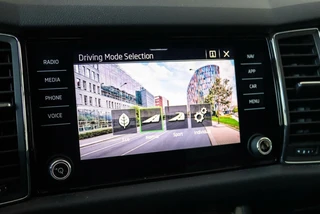 Škoda Kodiaq 1.5 TSI Business Edition l Camera l Trekhaak l Pano / 23