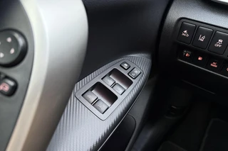 Mitsubishi Eclipse Cross 2.4 PHEV Prestige Automaat | SOH: 98% | Lederen bekleding | Panoramisch schuifdak | Stoel & Stuurverwarming | Camera | Climate control | Extra getint glas / 29