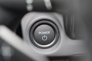 Toyota C-HR+ EXECUTIVE AWD 77KWH NIEUW&DIRECT LEVERBAAR! PANODAK BLIND-SPOT P-SENSOREN 360°CAMERA STOEL/STUURVERW. WARMTEPOMP EL-ACHTERKLEP / 30